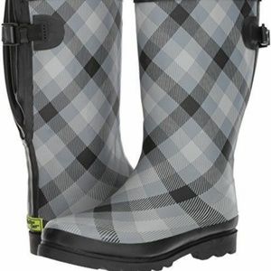 NEW Western Chief plaid grey/black rubber fleece lined rainbows size 7 & 8